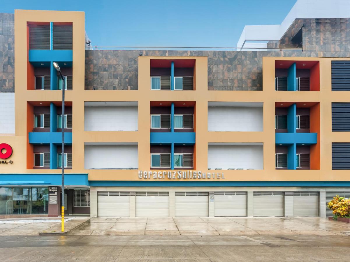 Veracruz Suites Hotel Exterior photo